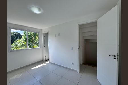 Casa de condomínio à venda com 163m², 4 quartos e 1 vagaSuíte 1