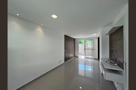 Casa de condomínio à venda com 163m², 4 quartos e 1 vagaSala