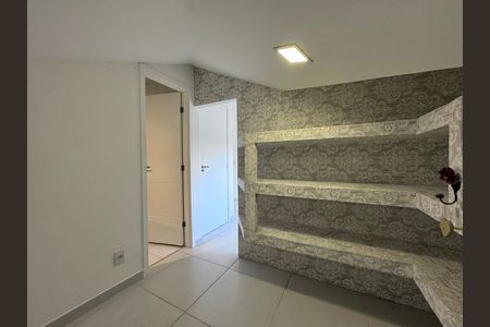 Casa de condomínio à venda com 163m², 4 quartos e 1 vagaSuíte 2 - Closet