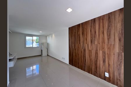 Casa de condomínio à venda com 163m², 4 quartos e 1 vagaSala