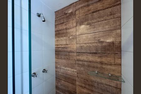 Casa de condomínio à venda com 163m², 4 quartos e 1 vagaBanheiro Social