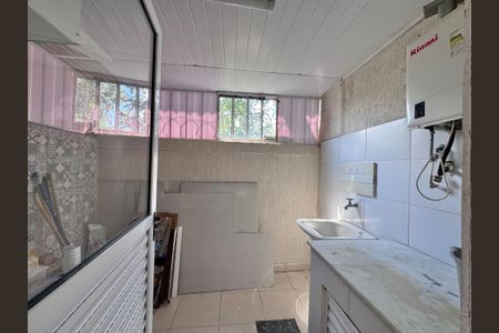 Casa de condomínio à venda com 163m², 4 quartos e 1 vagaÁrea de Serviço
