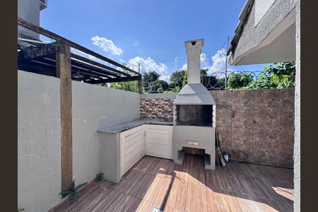 Casa de condomínio à venda com 163m², 4 quartos e 1 vagaÁrea externa