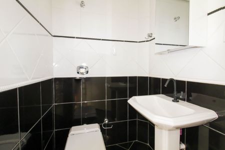 Casa à venda com 270m², 4 quartos e 2 vagasLavabo