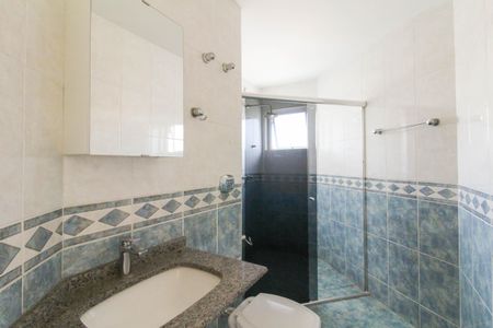 Casa à venda com 270m², 4 quartos e 2 vagasBanheiro 1