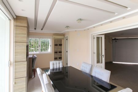Casa à venda com 270m², 4 quartos e 2 vagasCozinha