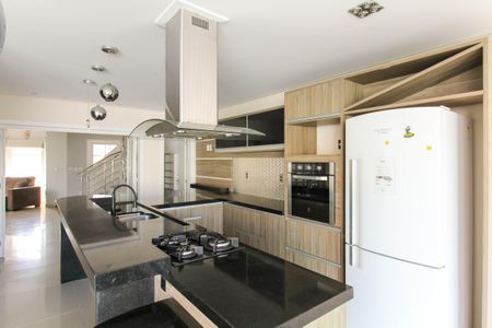 Casa à venda com 270m², 4 quartos e 2 vagasCozinha