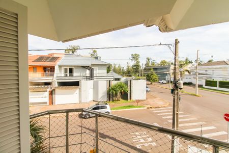 Casa à venda com 270m², 4 quartos e 2 vagasSuíte