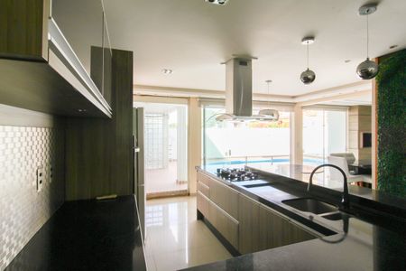 Casa à venda com 270m², 4 quartos e 2 vagasCozinha