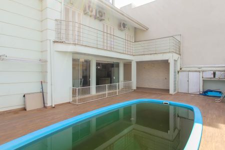 Casa à venda com 270m², 4 quartos e 2 vagasÁrea externa