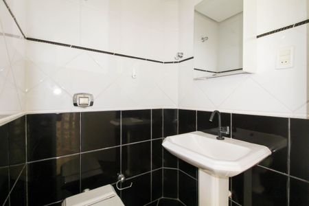 Casa à venda com 270m², 4 quartos e 2 vagasLavabo