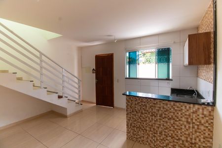 Sala de casa à venda com 1 quarto, 58m² em Itaipu, Niterói