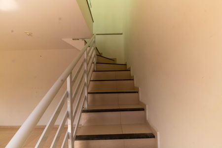 Casa à venda com 58m², 1 quarto e 1 vagaEscada 