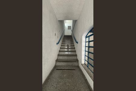 Studio para alugar com 48m², 1 quarto e sem vagaEscada