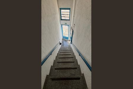 Studio para alugar com 48m², 1 quarto e sem vagaEscada