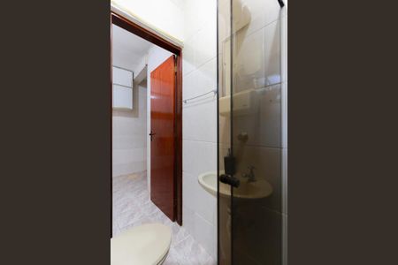 Banheiro de serviço de casa à venda com 2 quartos, 149m² em Vila Ester (zona Norte), São Paulo