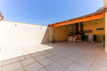 Quintal de casa à venda com 2 quartos, 149m² em Vila Ester (zona Norte), São Paulo