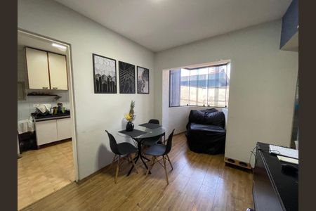 Apartamento à venda com 53m², 2 quartos e 1 vagaSala