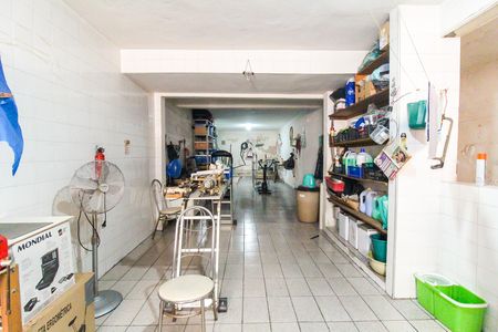 Casa à venda com 300m², 3 quartos e 2 vagasPorão