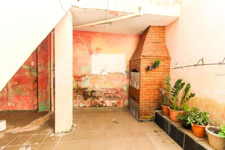 Casa à venda com 300m², 3 quartos e 2 vagasQuintal