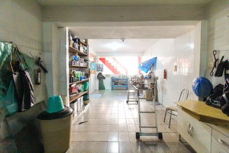 Casa à venda com 300m², 3 quartos e 2 vagasPorão
