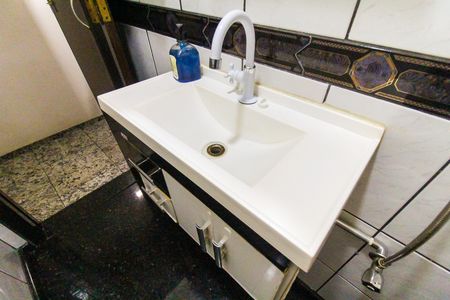 Casa à venda com 300m², 3 quartos e 2 vagasLavabo