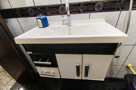 Casa à venda com 300m², 3 quartos e 2 vagasLavabo