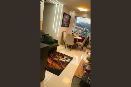 Sala de apartamento para alugar com 3 quartos, 72m² em Jardim Bela Vista, Guarulhos