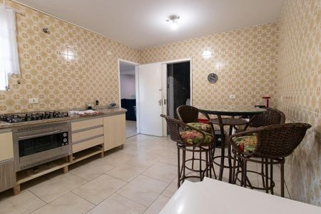 Casa para alugar com 120m², 2 quartos e 4 vagasCozinha - Armários