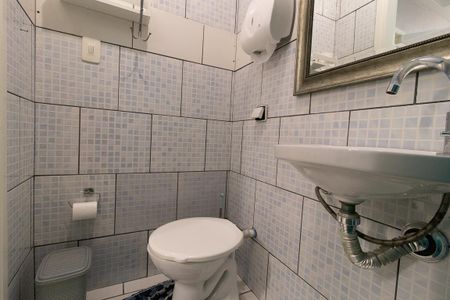 Casa para alugar com 120m², 2 quartos e 4 vagasBanheiro Social