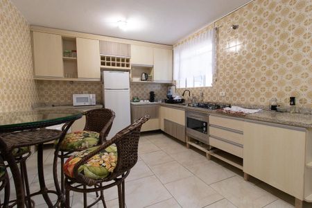 Casa para alugar com 120m², 2 quartos e 4 vagasCozinha - Armários