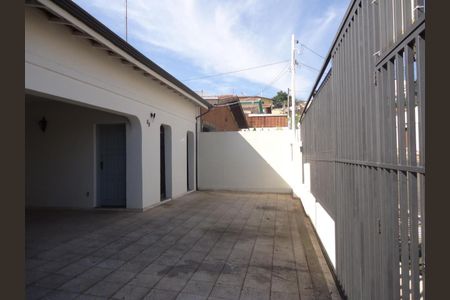 Foto 02 de casa à venda com 5 quartos, 248m² em Vila Joaquim Inacio, Campinas
