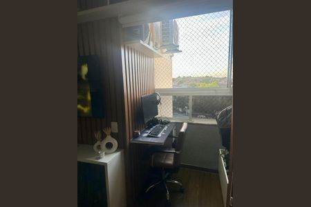 Sala de apartamento para alugar com 2 quartos, 45m² em Lagoinha, São Gonçalo