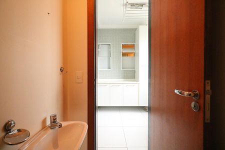 Apartamento à venda com 118m², 2 quartos e 1 vagaBanheiro da Área de Serviço