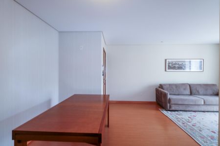 Apartamento à venda com 118m², 2 quartos e 1 vagaSala de Jantar