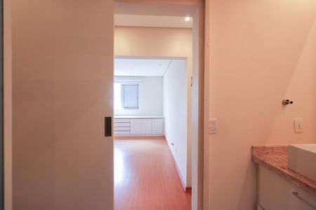 Apartamento à venda com 118m², 2 quartos e 1 vagaBanheiro da Suíte