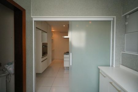 Apartamento à venda com 118m², 2 quartos e 1 vagaÁrea de Serviço