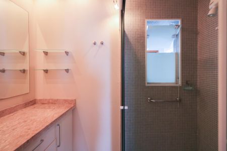 Apartamento à venda com 118m², 2 quartos e 1 vagaBanheiro da Suíte