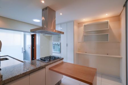 Apartamento à venda com 118m², 2 quartos e 1 vagaCozinha