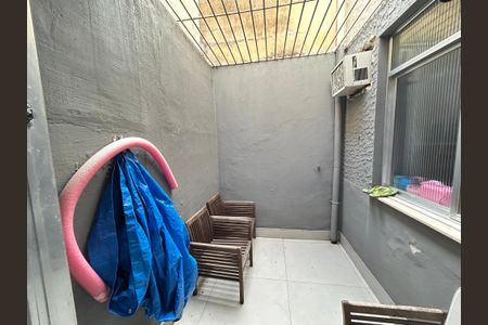 Casa de condomínio à venda com 70m², 2 quartos e sem vagaÁrea comum