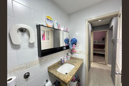 Casa de condomínio à venda com 70m², 2 quartos e sem vagaBanheiro