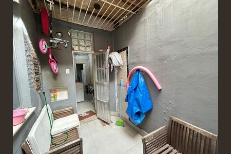 Casa de condomínio à venda com 70m², 2 quartos e sem vagaÁrea comum