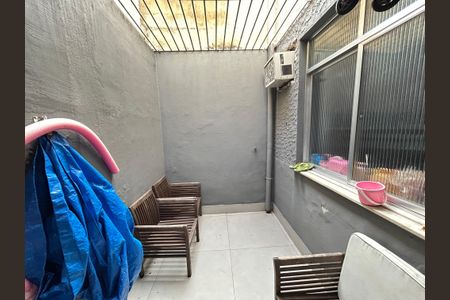 Casa de condomínio à venda com 70m², 2 quartos e sem vagaÁrea comum