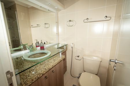 Apartamento para alugar com 60m², 2 quartos e 2 vagasBanheiro