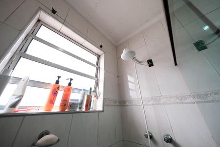 Casa à venda com 120m², 3 quartos e 2 vagasBanheiro