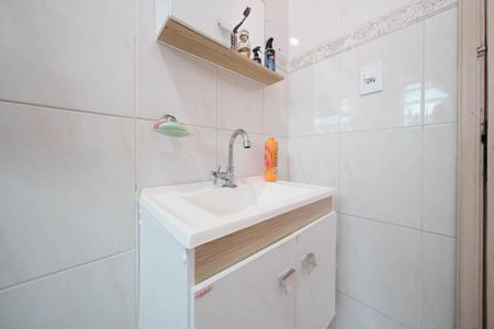 Casa à venda com 120m², 3 quartos e 2 vagasBanheiro