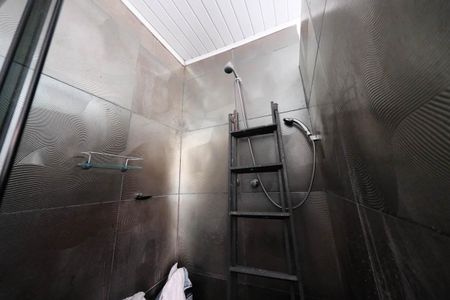 Casa à venda com 120m², 3 quartos e 2 vagasSuíte