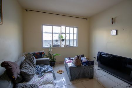 Sala de casa para alugar com 2 quartos, 55m² em Penha, Rio de Janeiro