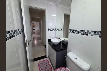 Apartamento para alugar com 96m², 2 quartos e 2 vagas Apartamento para alugar com 96m², 2 quartos e 2 vagasBanheiro