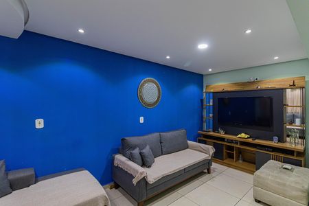 Sala de casa para alugar com 3 quartos, 122m² em Conjunto Habitacional Castro Alves, São Paulo